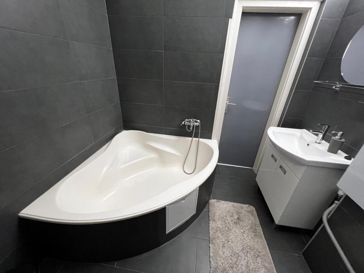 Dave Apartman 2 Σέγκεντ Εξωτερικό φωτογραφία